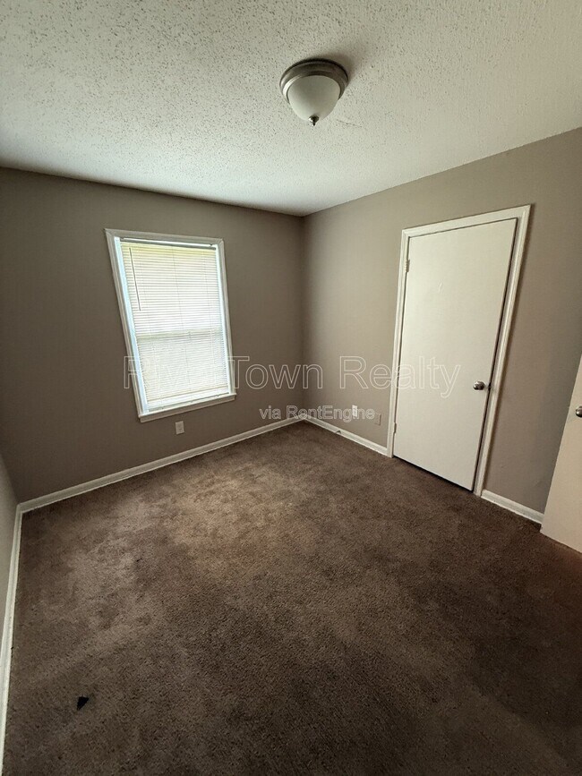 Building Photo - 3386 Spring Water Cove