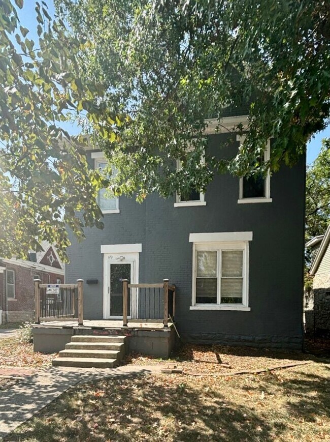 Building Photo - 170 E Loudon Ave
