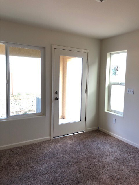 Building Photo - 4362 Strathmore Pl