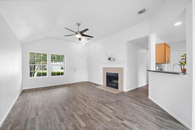Building Photo - 25118 Clover Ranch Dr
