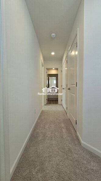 Building Photo - 1585 Salem Dr