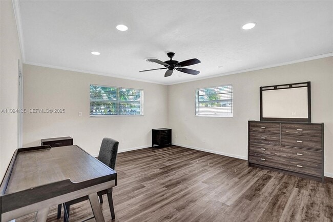 Building Photo - 2106 NE 16th Ave