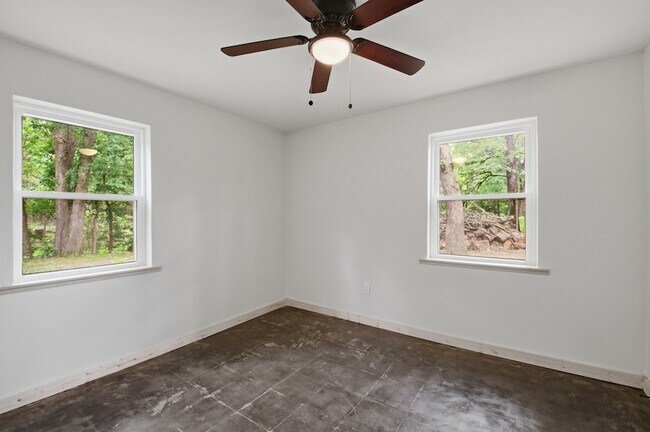 Building Photo - 509 Co Rd 2271