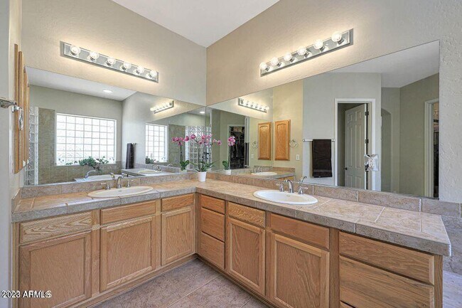 Building Photo - 9773 S 183rd Dr