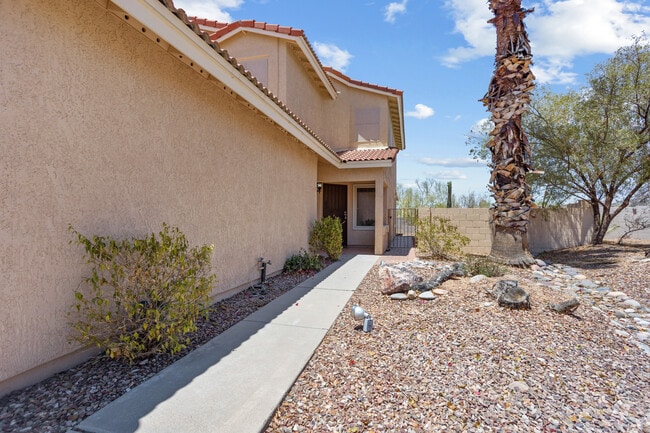 Building Photo - 9413 N Albatross Dr