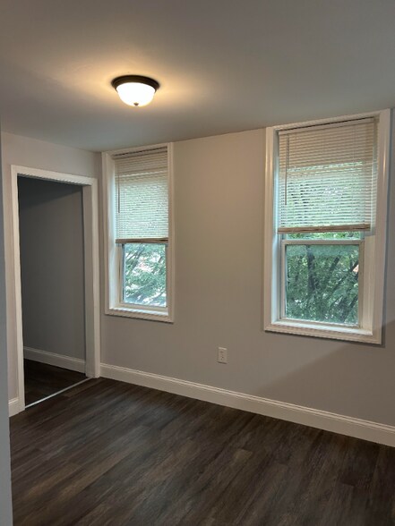 Building Photo - 514 S Payson St