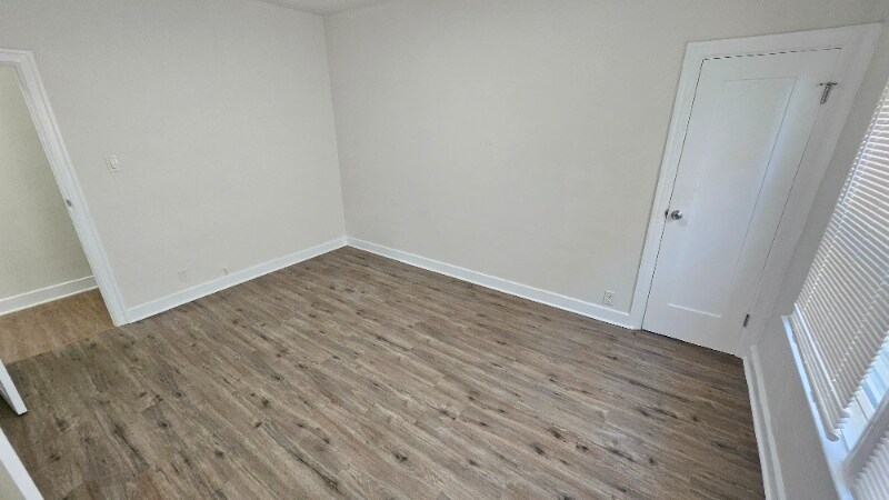 Building Photo - 427-431 Normandie Ave