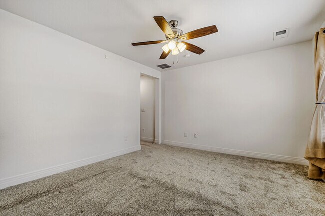 Building Photo - 1773 Spring Water Pt