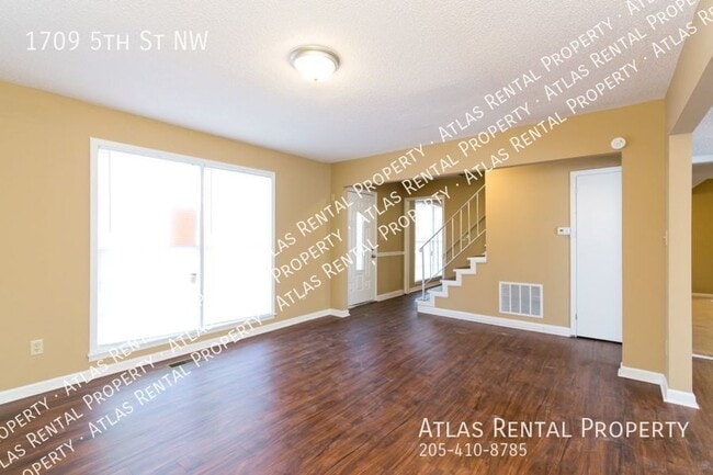 Building Photo - 1709 5th St NW