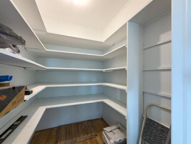 Building Photo - 267 Bodemann Ln