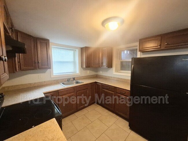 Building Photo - 14 Edgewood Rd