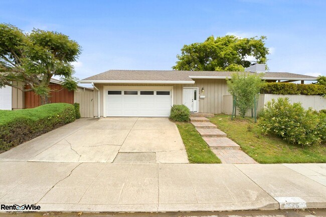 Building Photo - 536 W Hillsdale Blvd