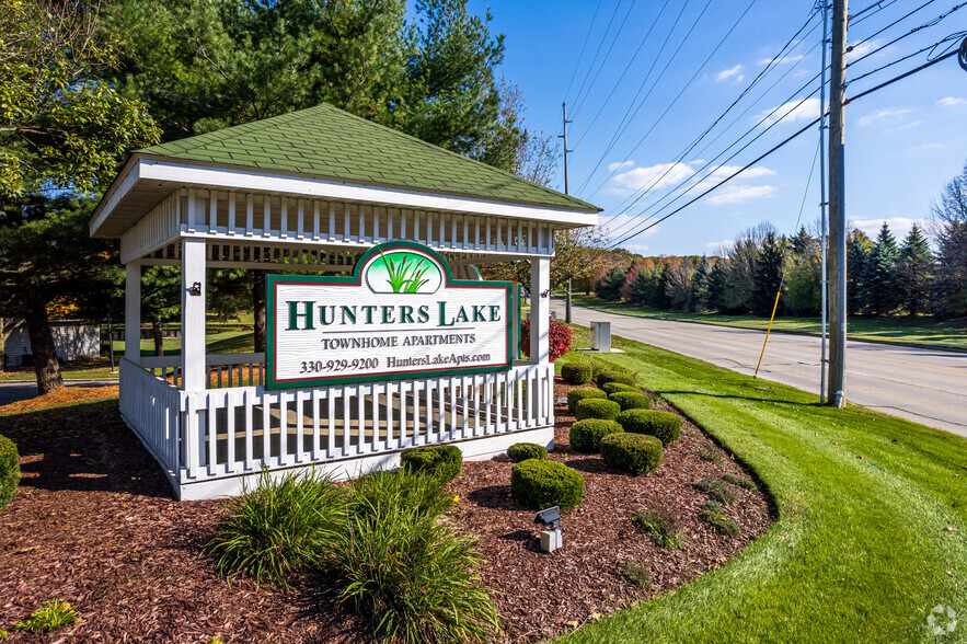 Entrance - Hunters Lake Apartments