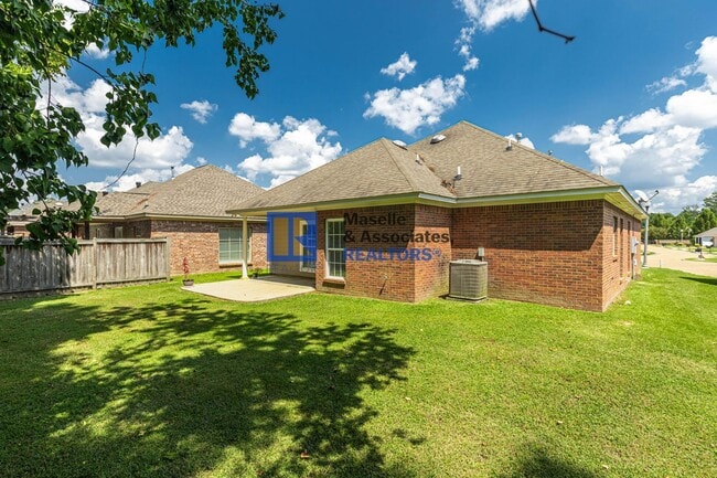 Building Photo - 3 Bed/2 Bath Home in Lennox in Brandon