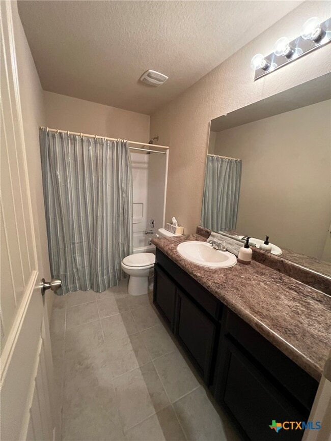 Building Photo - 1057 Clarkston Dr