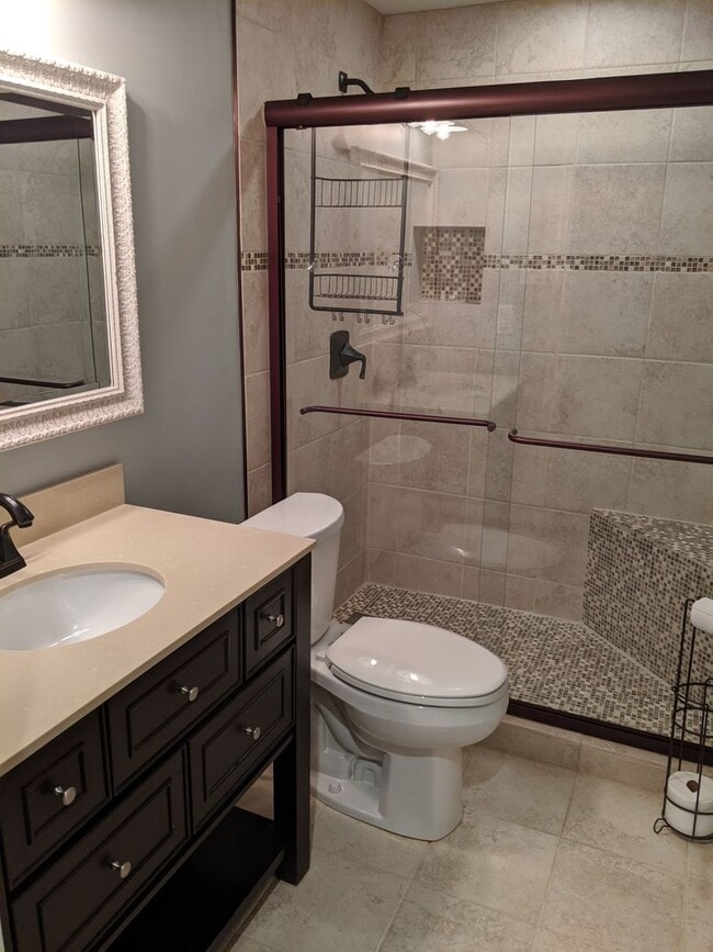 Building Photo - Single Family Home in Established Urbana H...
