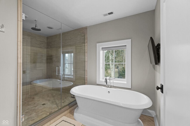 Building Photo - 1210 Golden Hill Dr