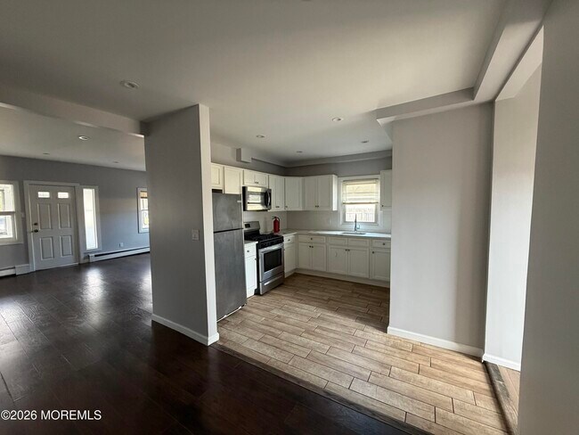 Building Photo - 78 Manning Pl