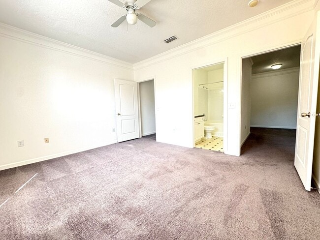 Building Photo - Updated 3 Bedroom, 2 Bath Mirabella Condo ...