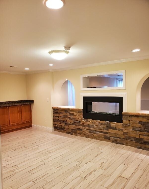 Building Photo - 9255 Glen Meadow Ln