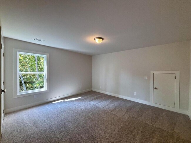 Building Photo - 4421 Whitetail Path Cove