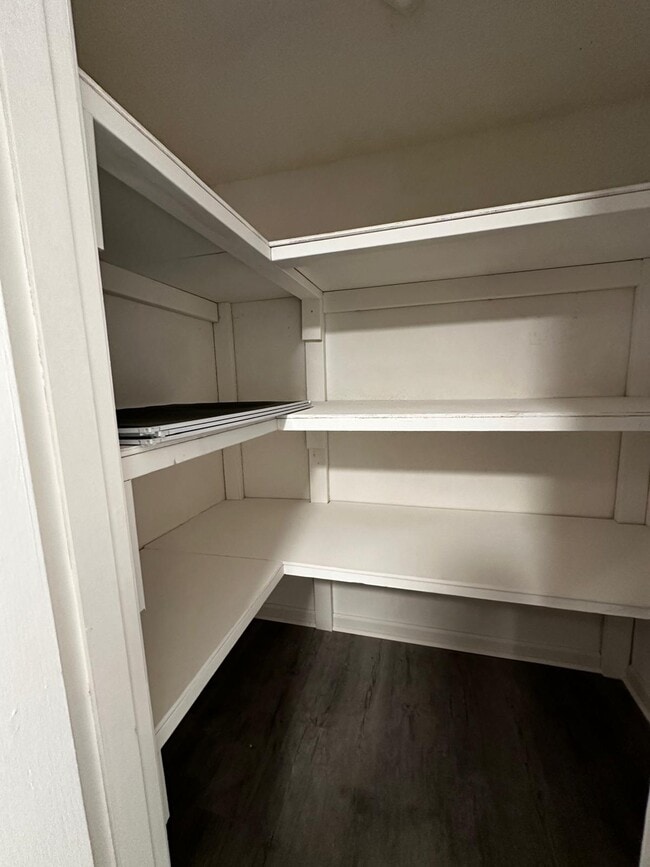 Building Photo - 76 S Haardt Dr