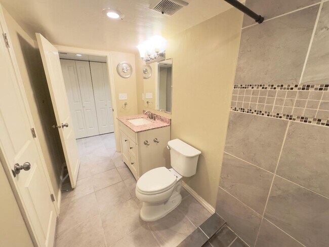 Building Photo - 1078 Cinnamon Ridge Dr
