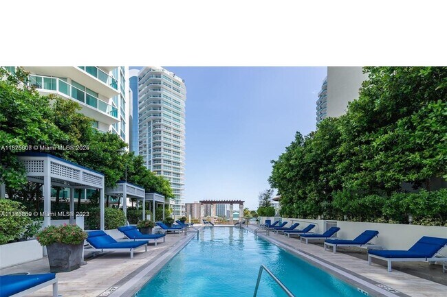 Building Photo - 150 Sunny Isles Blvd