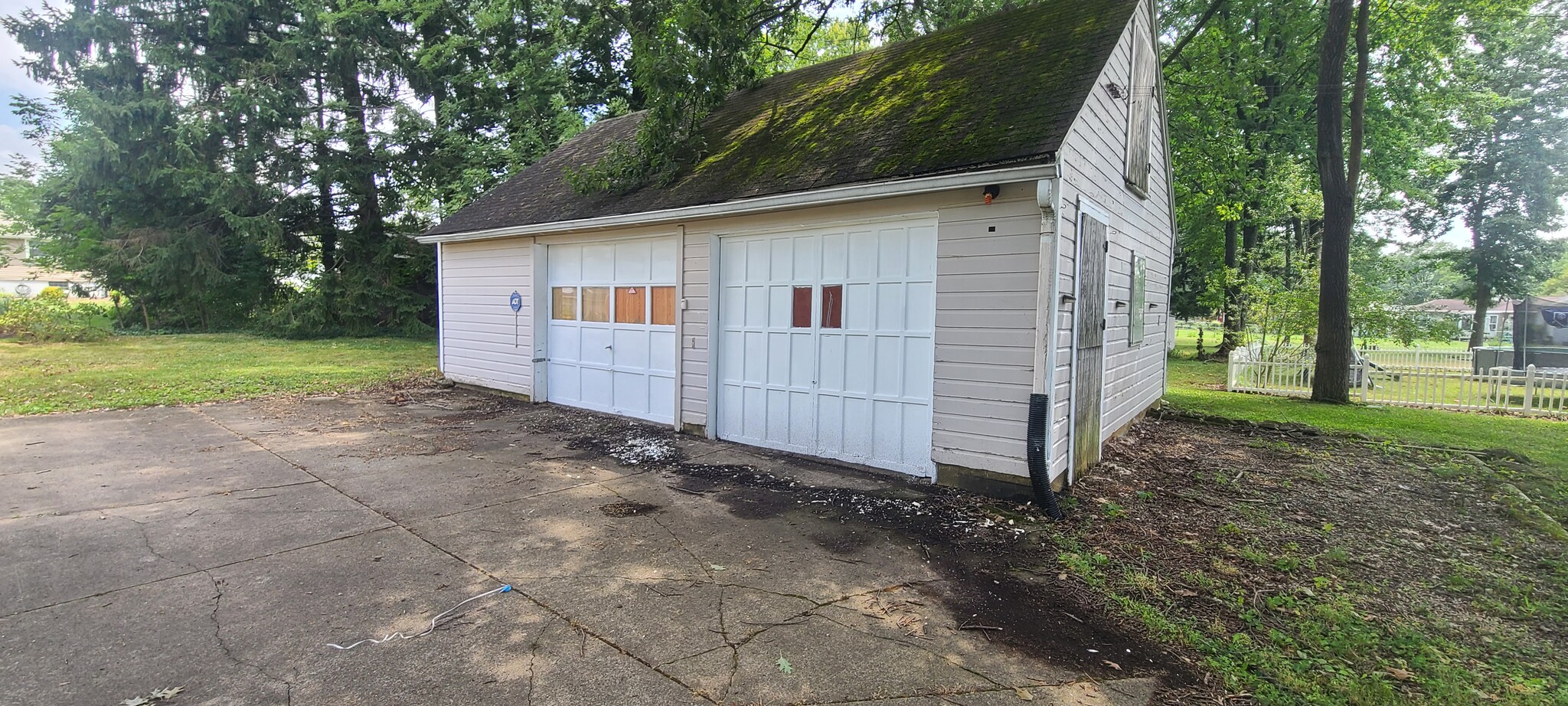 Building Photo - 297 Maylawn Ave