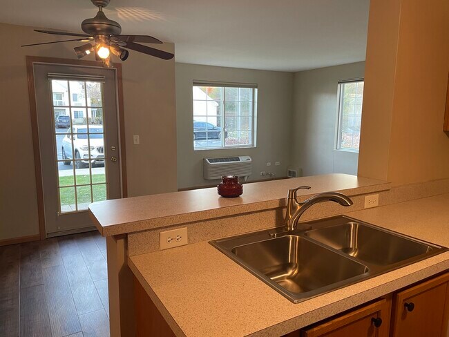 Building Photo - 801 Silverstone Dr