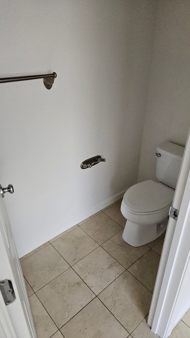 Building Photo - Hawaiian