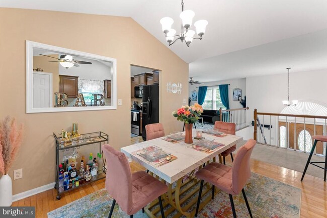 Building Photo - 10603 Eden Brook Dr