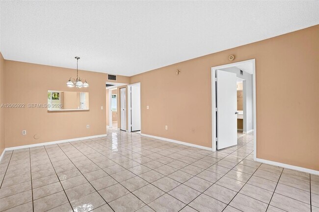 Building Photo - 12755 SW 16th Ct