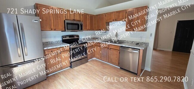 Building Photo - 721 Shady Springs Ln