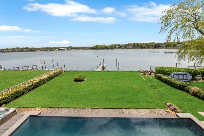 Building Photo - 54 Bay View Dr E