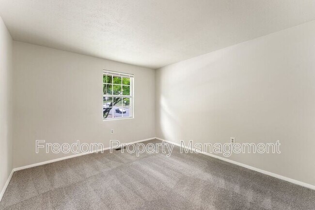 Building Photo - 2516 Tabor Ct