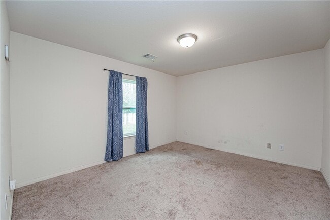 Building Photo - 184 Red Clover