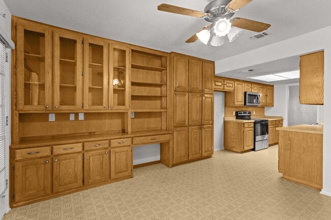 Building Photo - 6505 Towne Park Dr