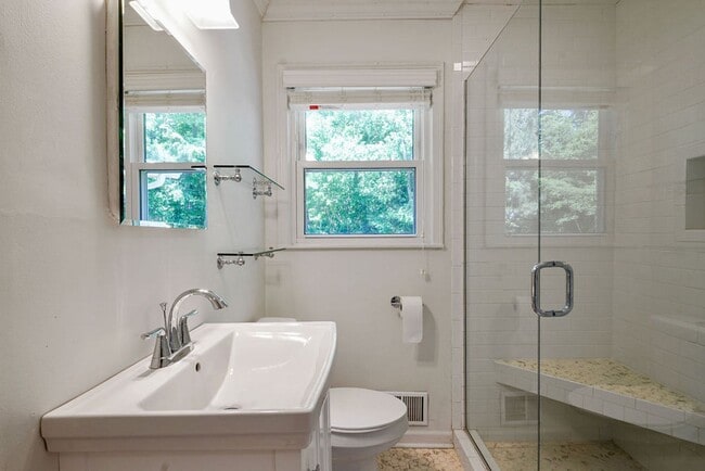 Building Photo - 4012 N Cahaba Dr