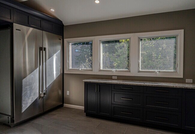 Building Photo - 207 GARDEN St