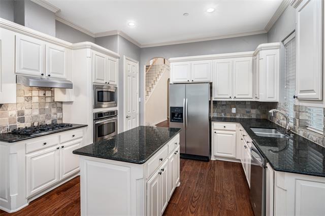 Building Photo - 2415 Greymoore Dr