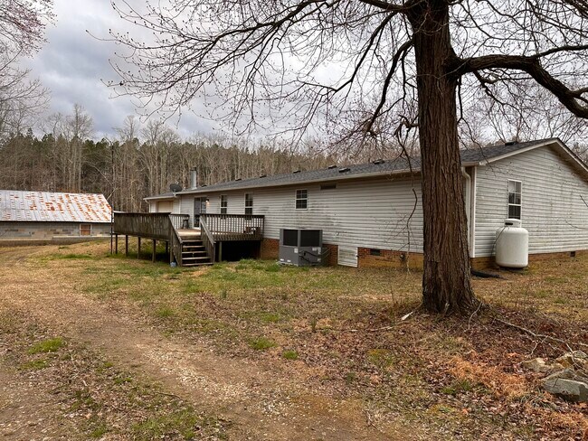 Building Photo - 101 West King Rd