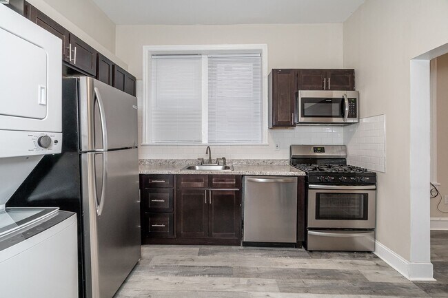 Building Photo - 4129 W Girard Ave