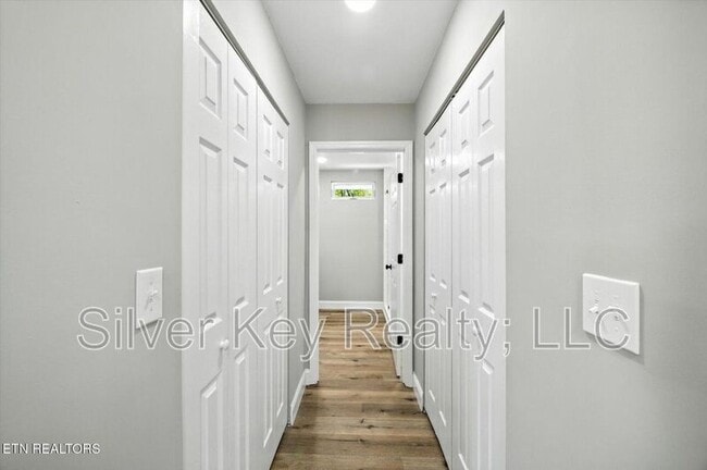 Building Photo - 1309 Summit St