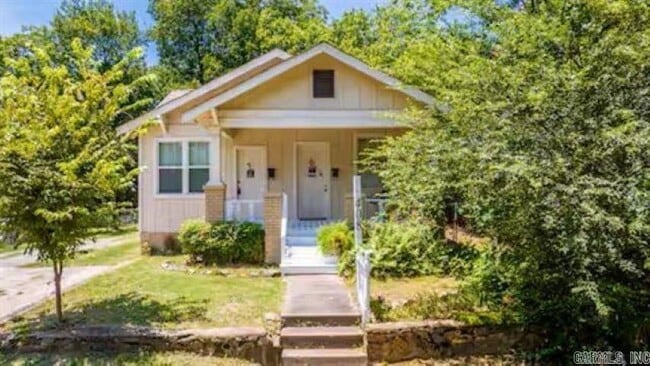 Primary Photo - 408 S Booker St