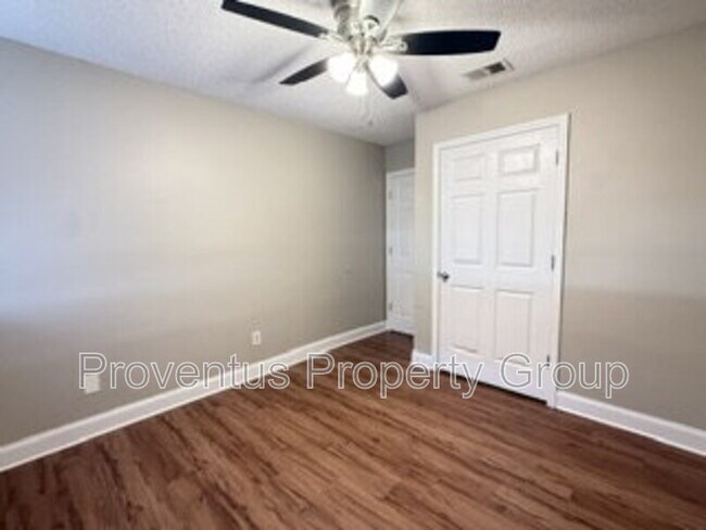 Building Photo - 500 N Crow Rd