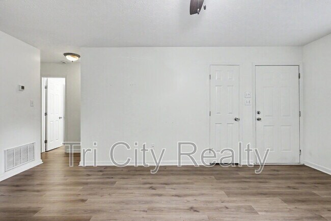 Building Photo - 150 Hill Chase Ct