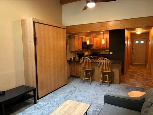 Building Photo - Long Term Rental- Woodbridge 306