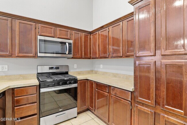 Building Photo - 3269 Maple Point Dr