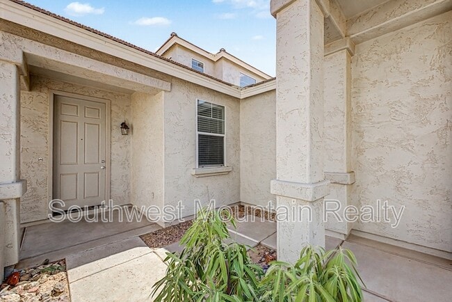 Building Photo - 44967 Sage Brush Dr
